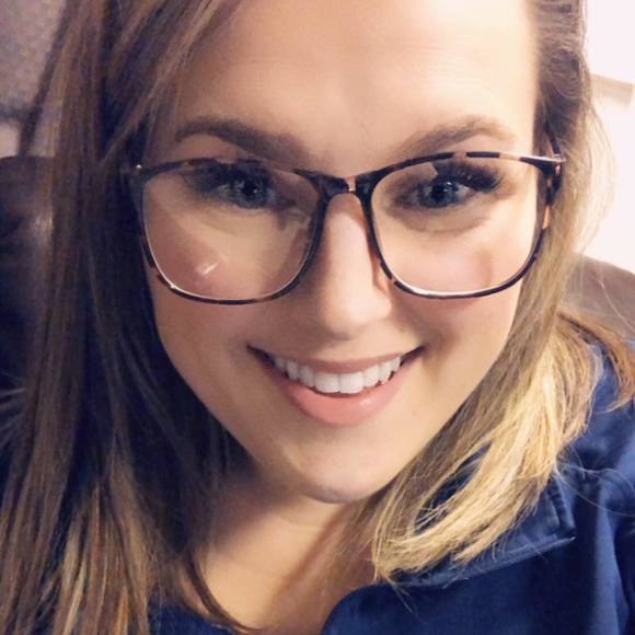 Meet your Posher, Kelly - Picture 1 of 1